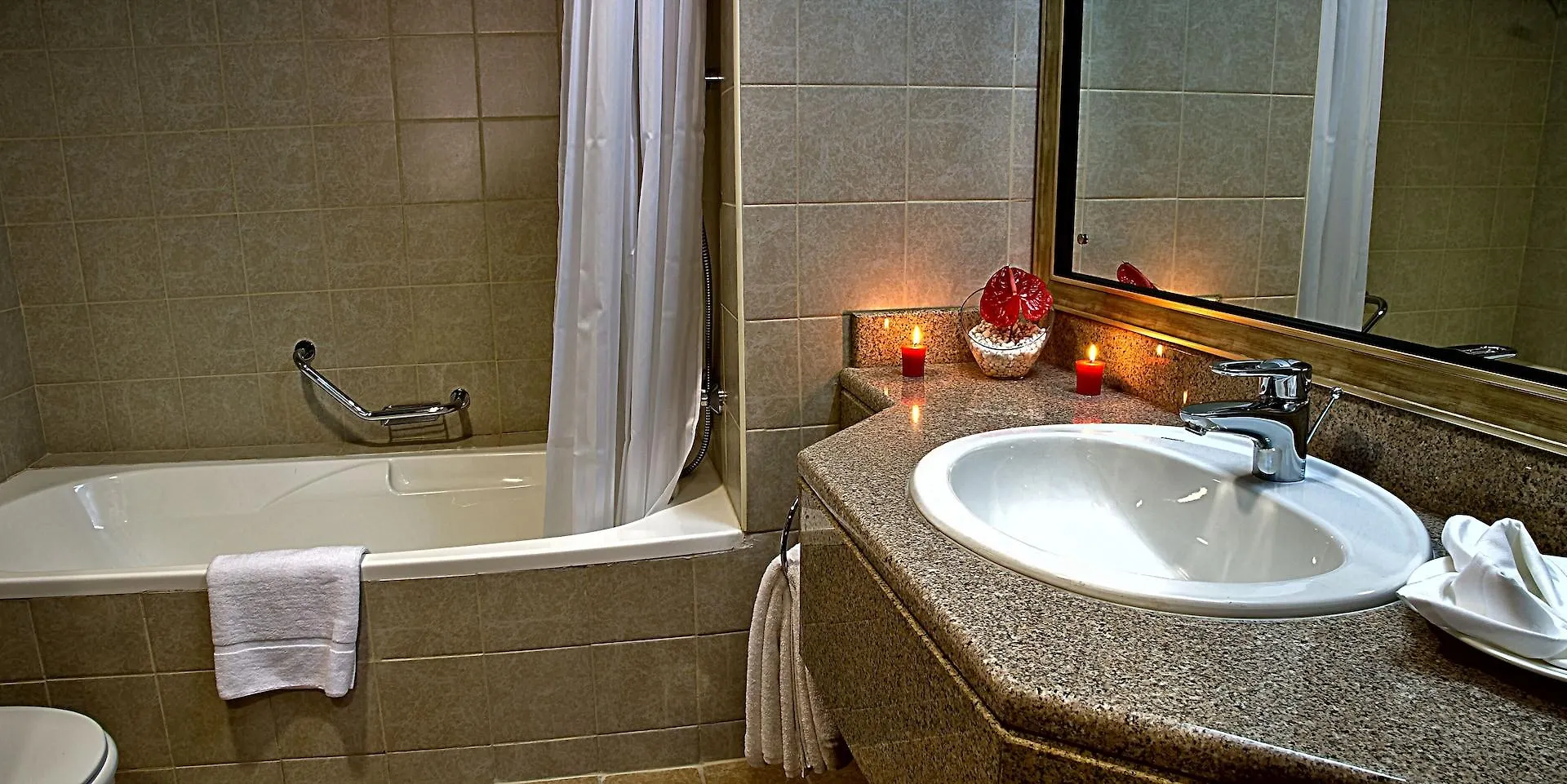 Chelsea Gardens Hotel Apartment Dubai 4*,  United Arab Emirates