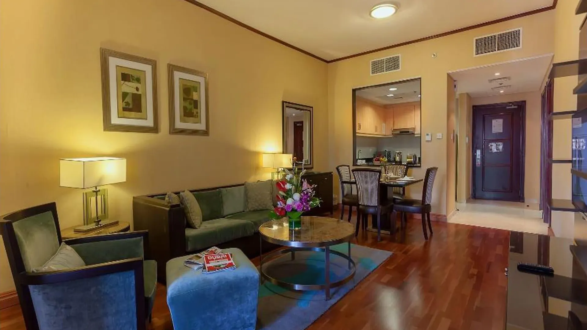 Chelsea Gardens Hotel Apartment Dubai Aparthotel